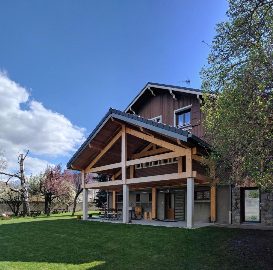 سان-جان-دي-موريين Chalet Les Cols - Chambres Avec Terrasse & Jardin - Proche De La Nouvelle Gare المظهر الخارجي الصورة