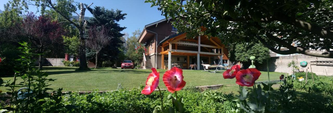 سان-جان-دي-موريين Chalet Les Cols - Chambres Avec Terrasse & Jardin - Proche De La Nouvelle Gare المظهر الخارجي الصورة